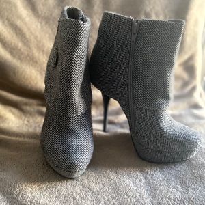 Houndstooth Bootie